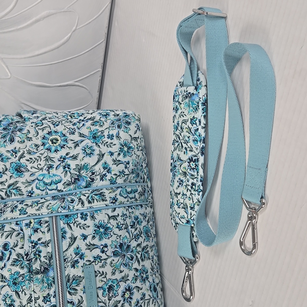 Vera Bradley | Iconic Small Travel Duffel Cloud Vine - Picture 9 of 10